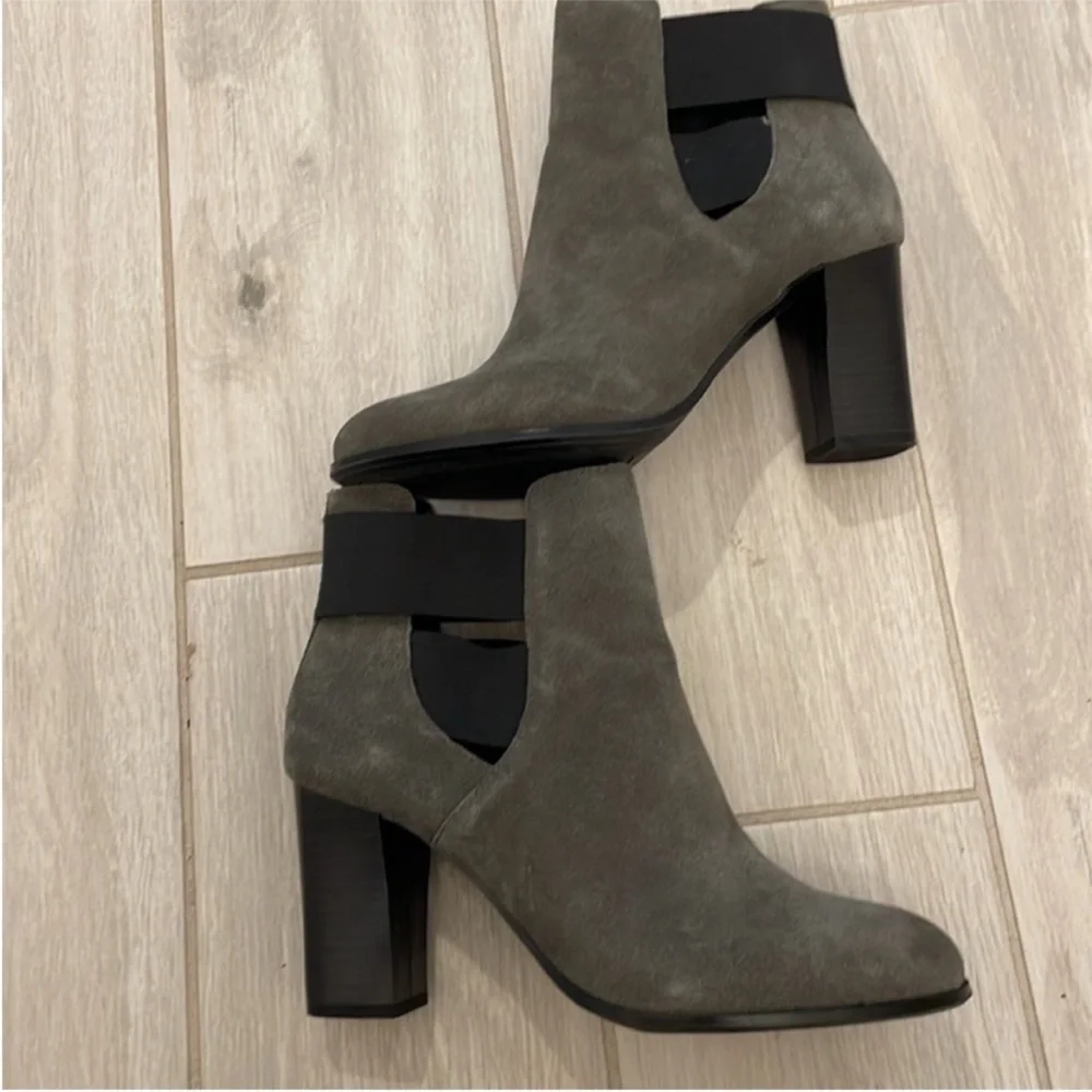 Kenneth Cole-Women's Suede Ankle Boots - Gray stylish and comfort
